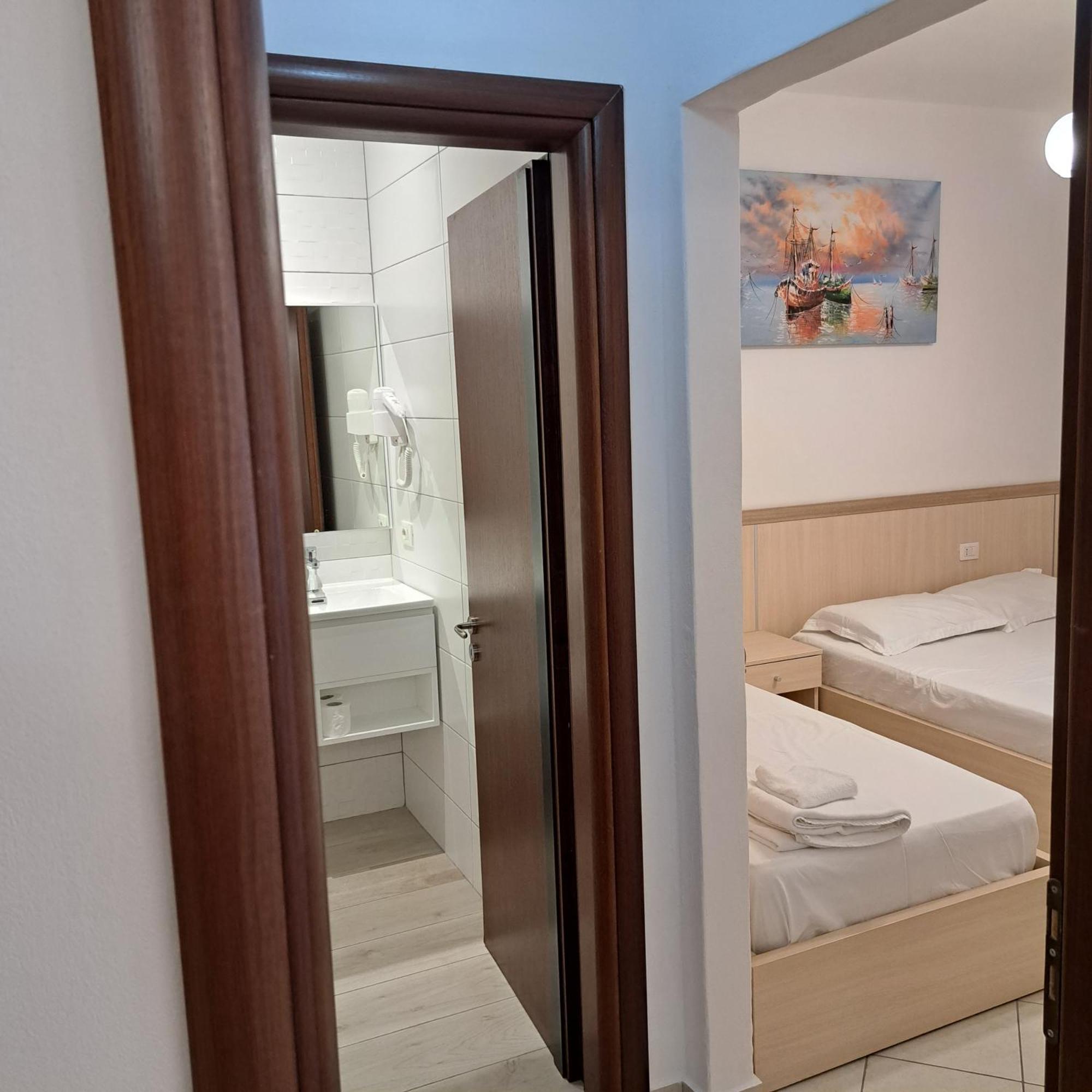 Apart-Hotel Alvi Sarande Exterior photo